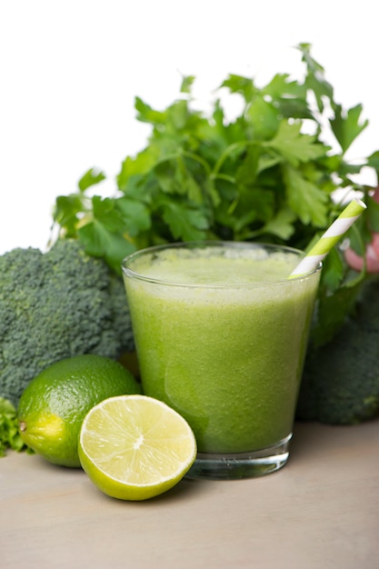 Exploring the Drawbacks of Celery Juice: Highlighting Possible Concerns