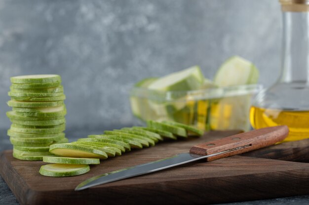 Exploring the Health Perks of Okra Water and a Simple Recipe to Make It
