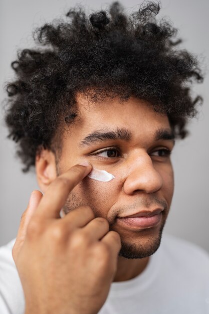 The Significance of Incorporating Eye Care Cream into Your Routine